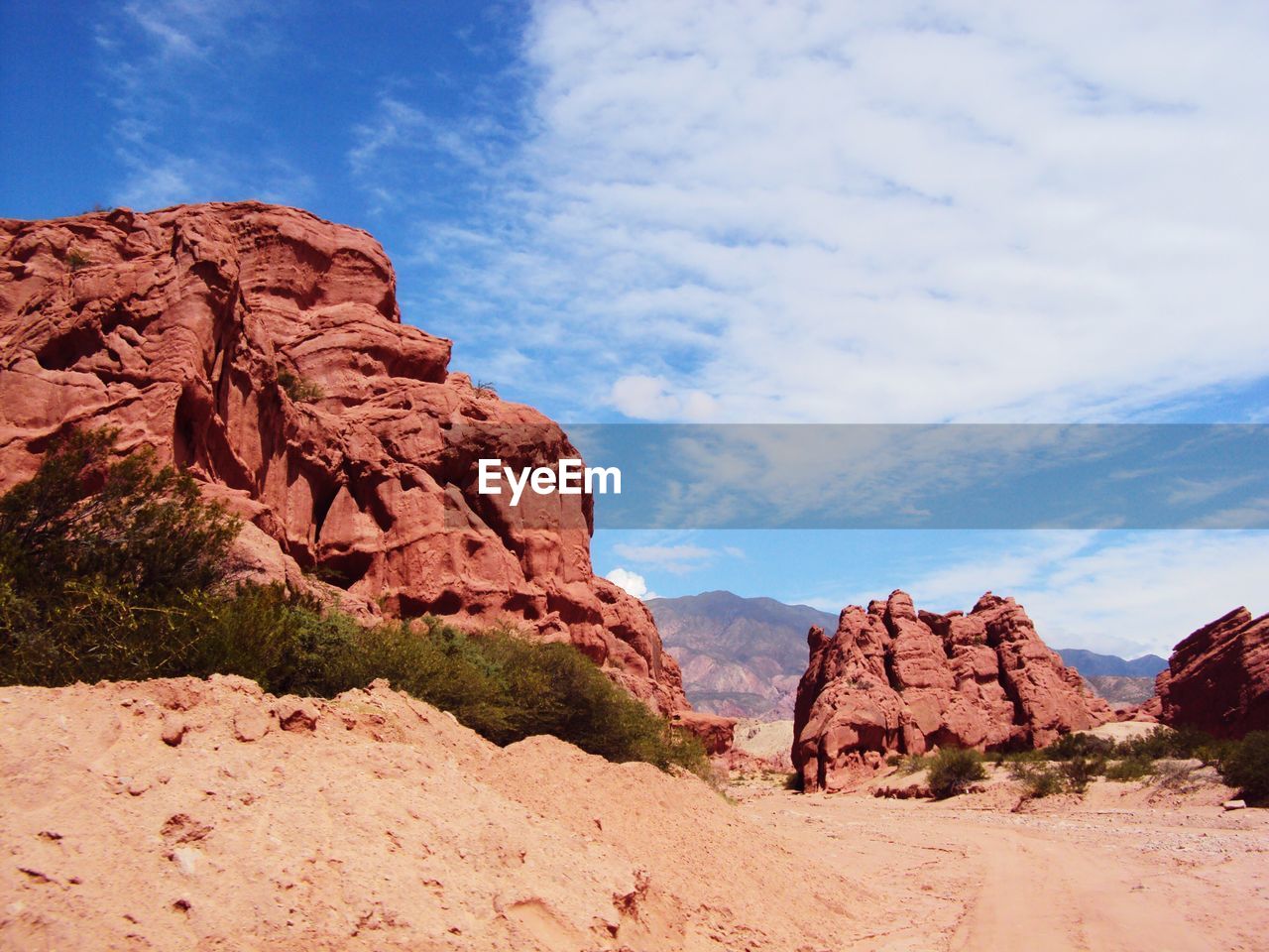 SCENIC VIEW OF ROCK FORMATION AGAINST SKY