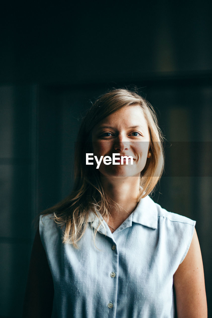 Portrait of a smiling young woman