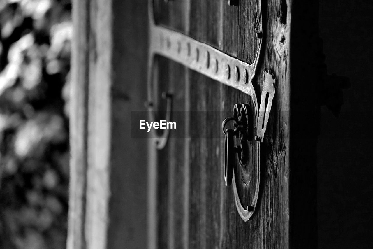 CLOSE-UP OF METALLIC DOOR