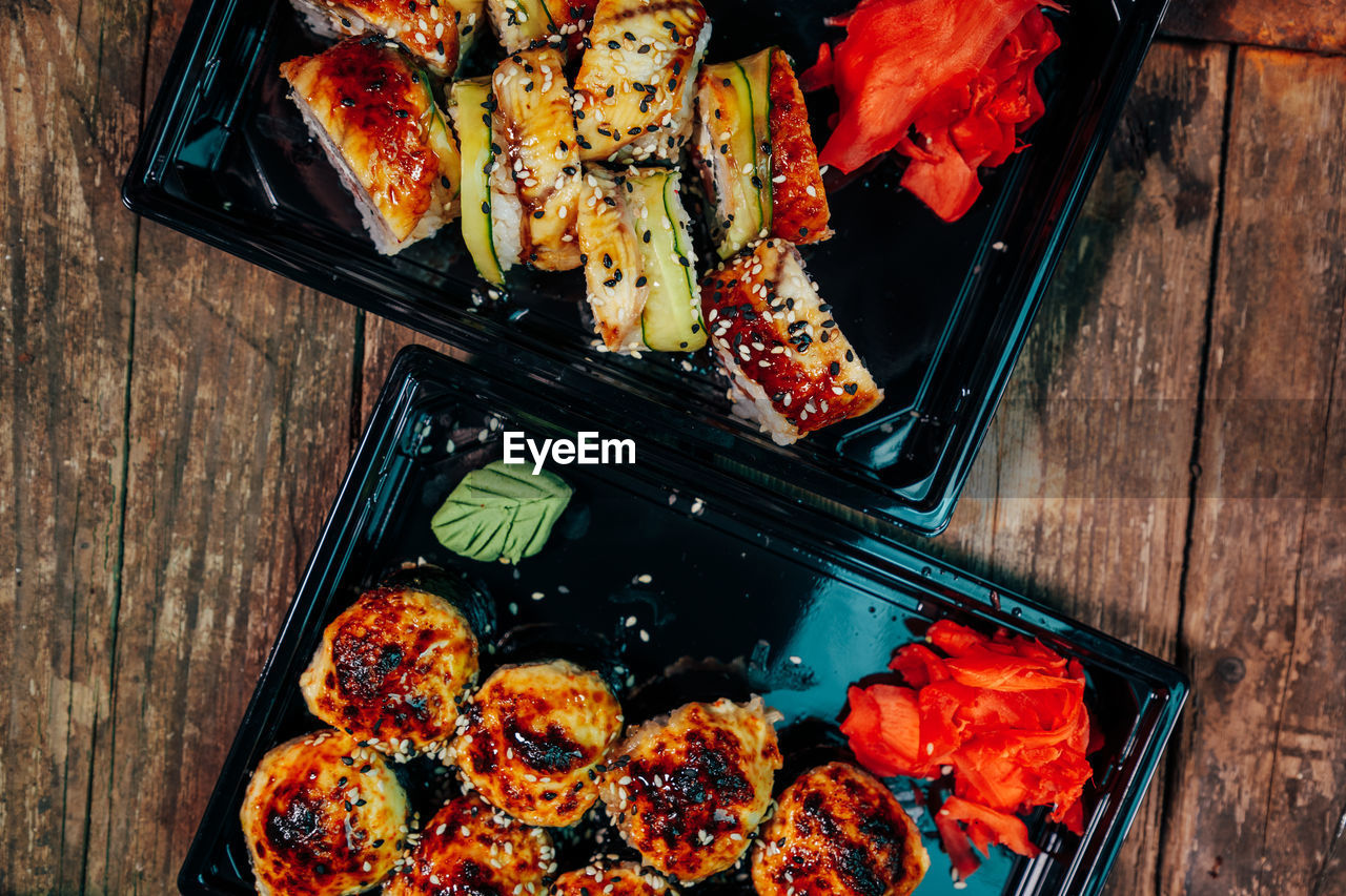 HIGH ANGLE VIEW OF MEAL ON TABLE