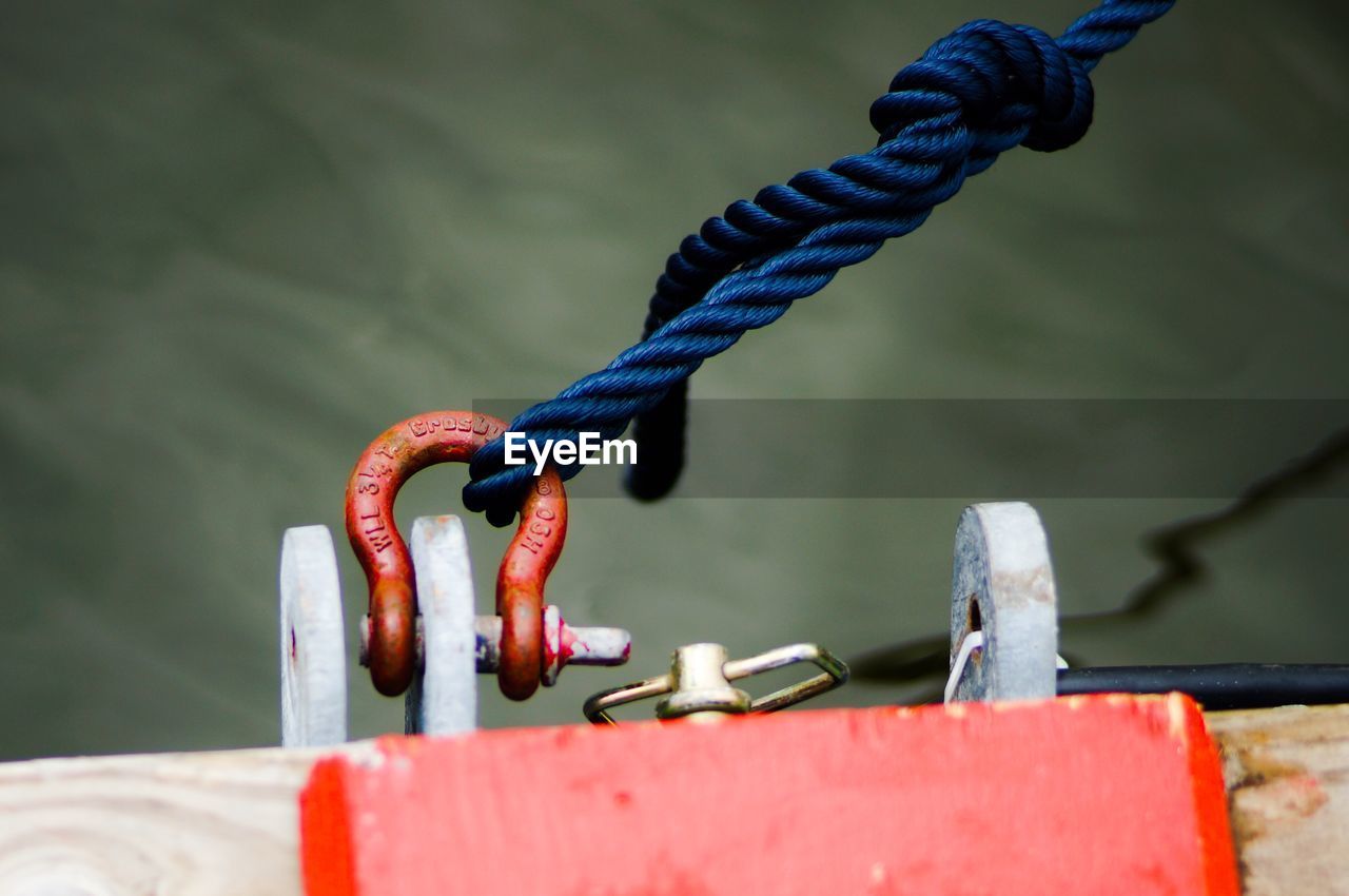 Rope tied to metallic hook