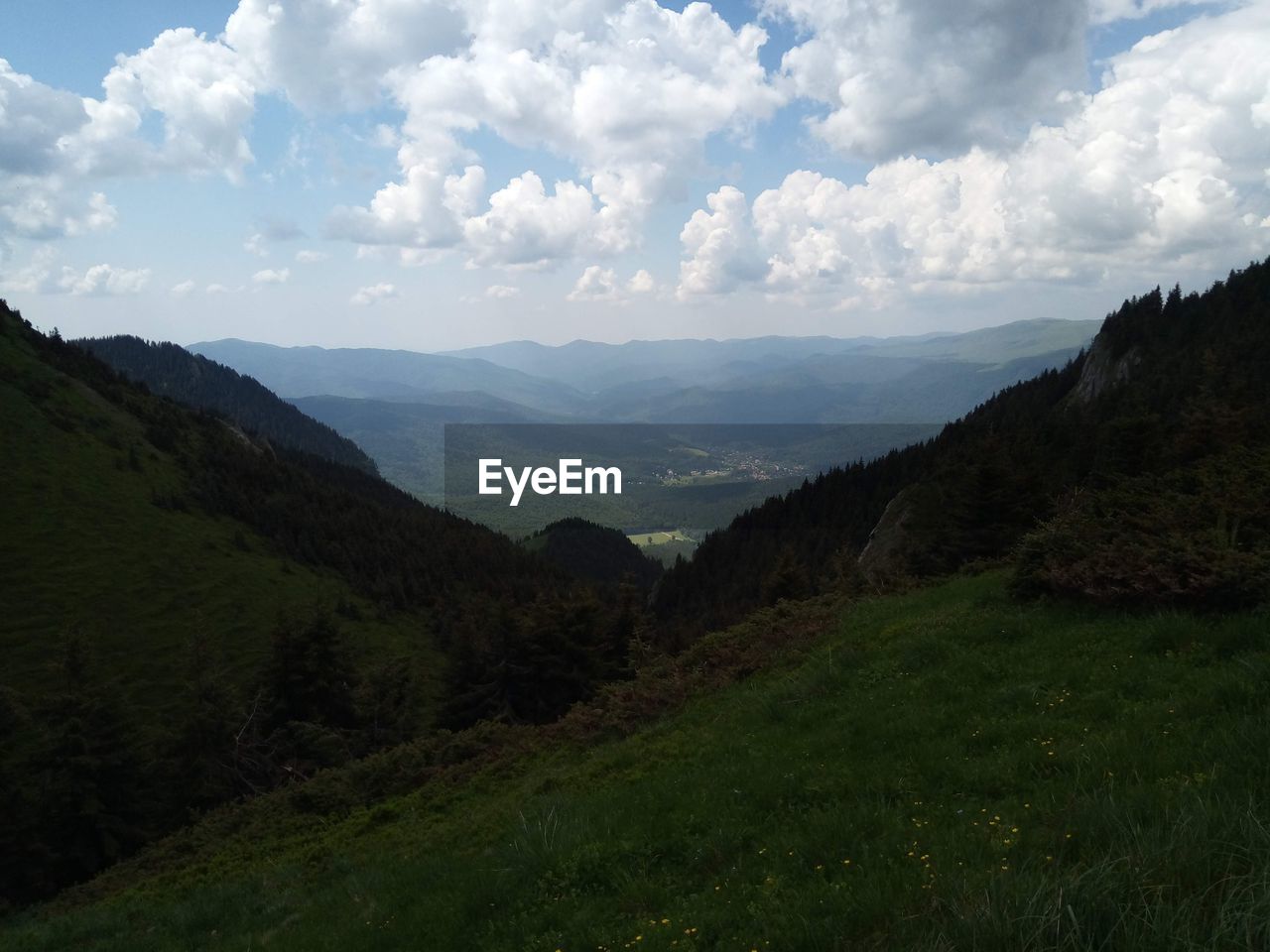 SCENIC VIEW OF MOUNTAIN AGAINST SKY