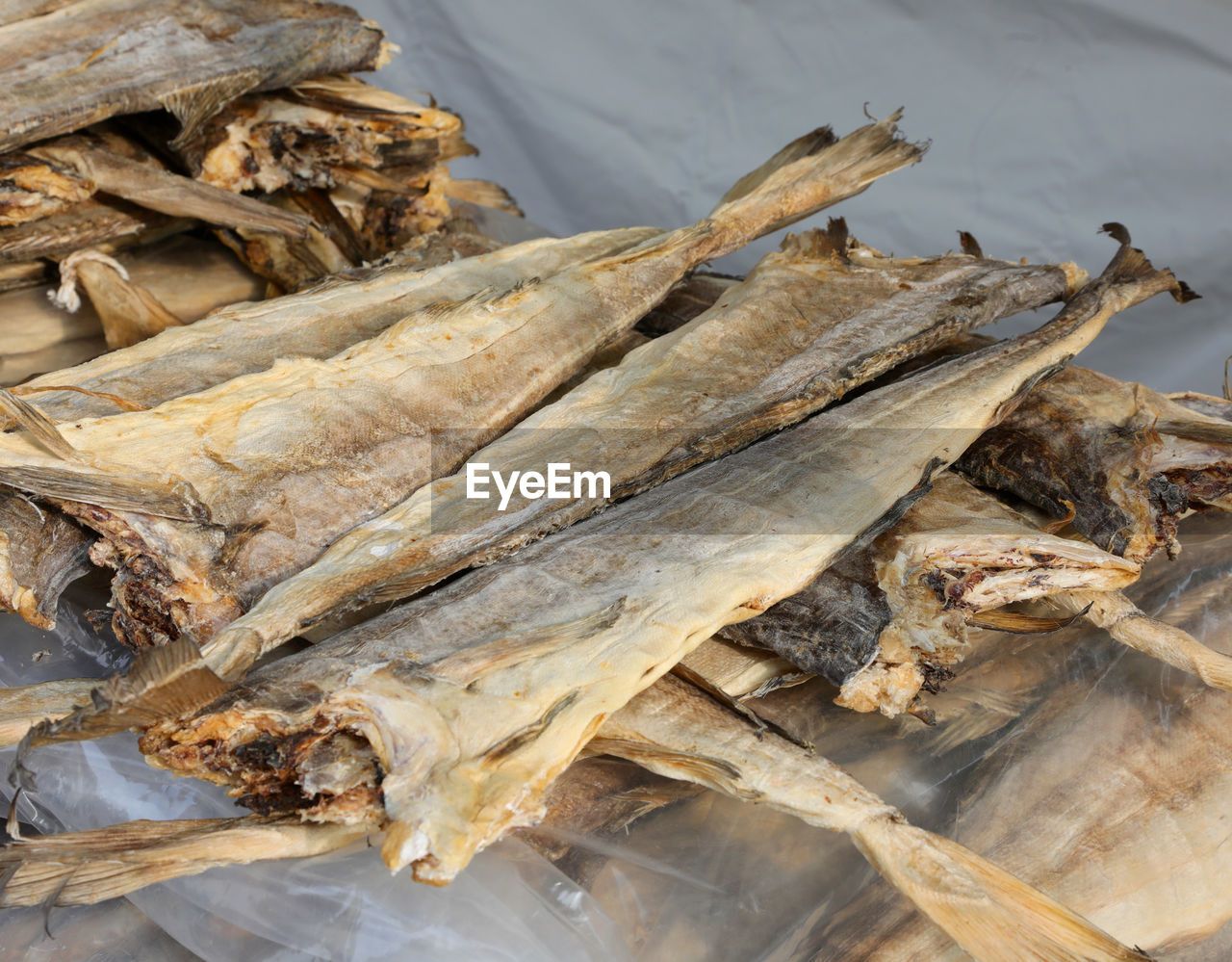 CLOSE-UP OF FISH FOR SALE AT MARKET