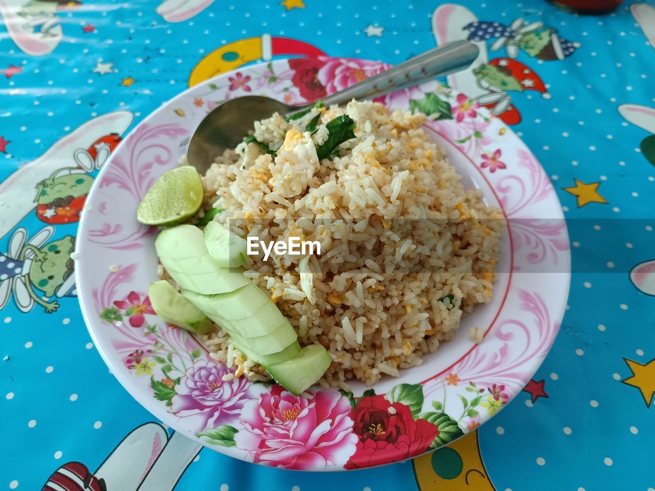fried rice street food Thailand Street Food Thailand Comfort Food Plate Vegetarian Food Blue Directly Above Appetizer Gourmet Table Rice - Food Staple Serving Dish Food Styling