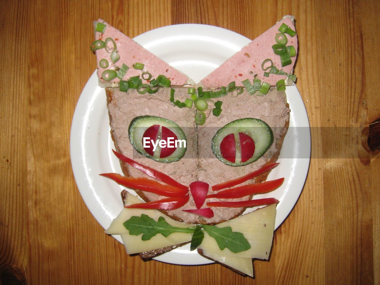 Cat head made of meat slices