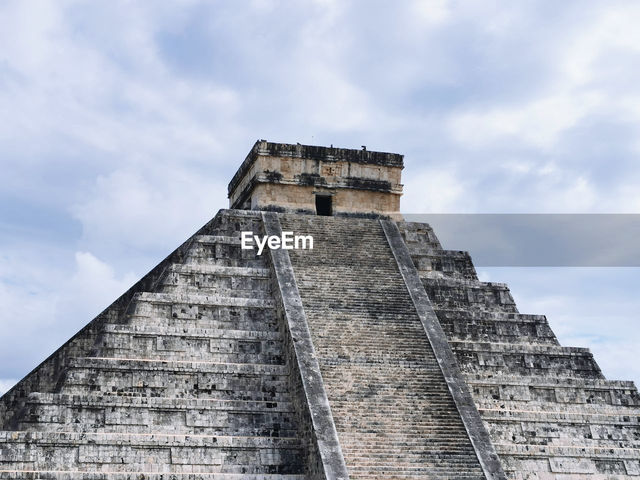 Pyramid of kukulcan