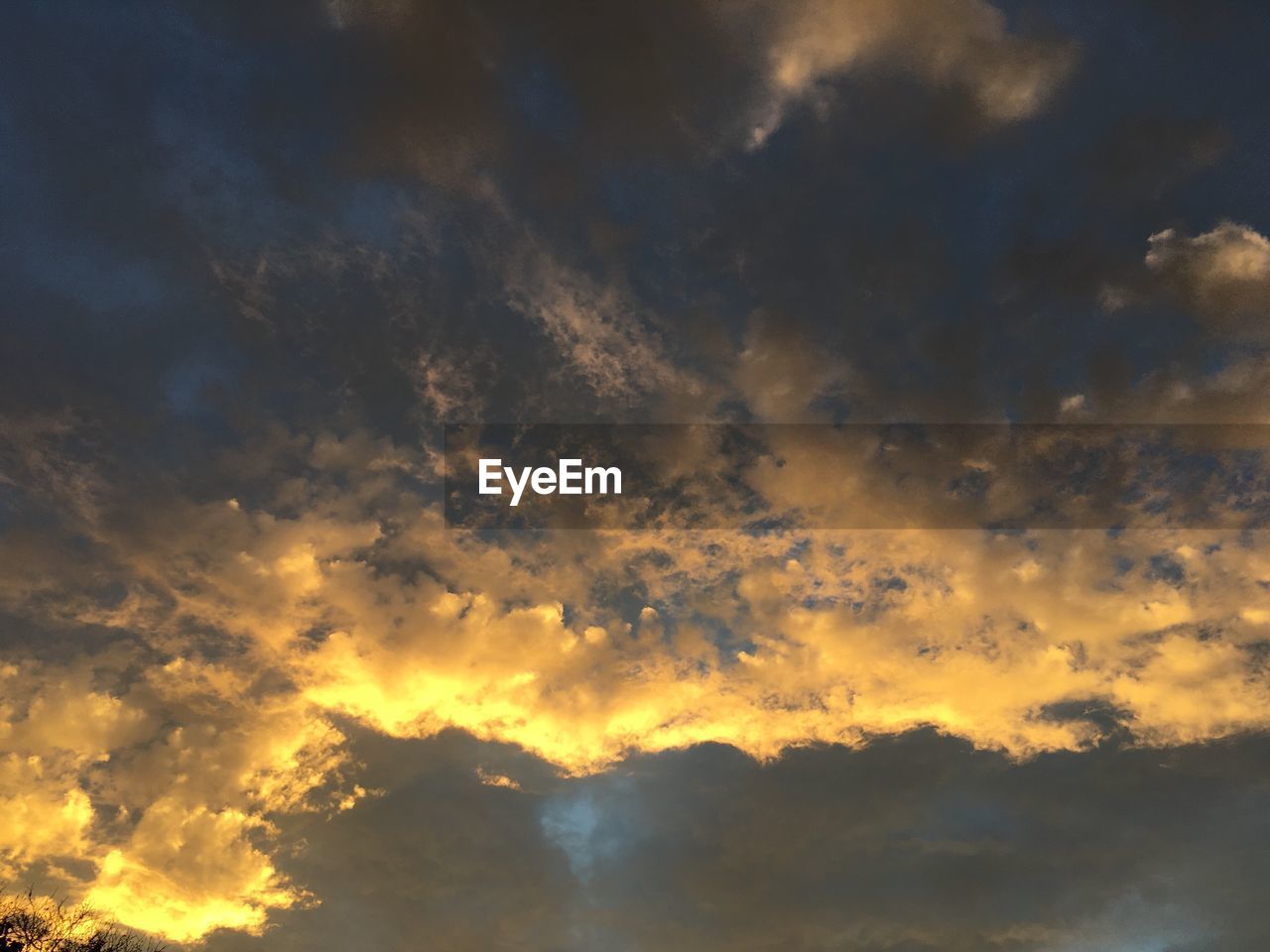 LOW ANGLE VIEW OF CLOUDS IN SKY