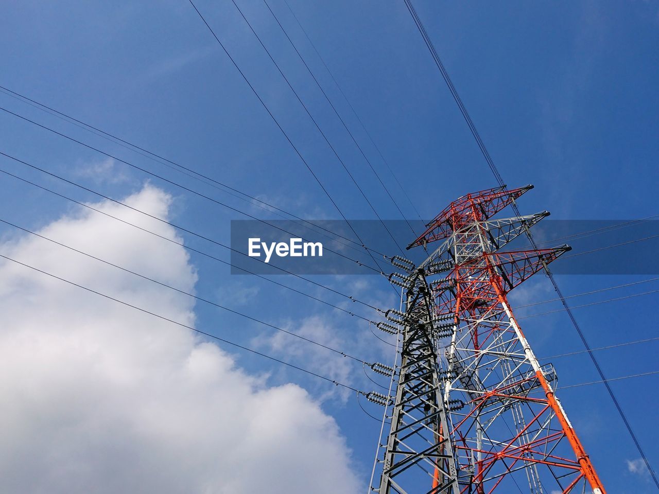 LOW ANGLE VIEW OF ELECTRICITY PYLONS AGAINST SKY