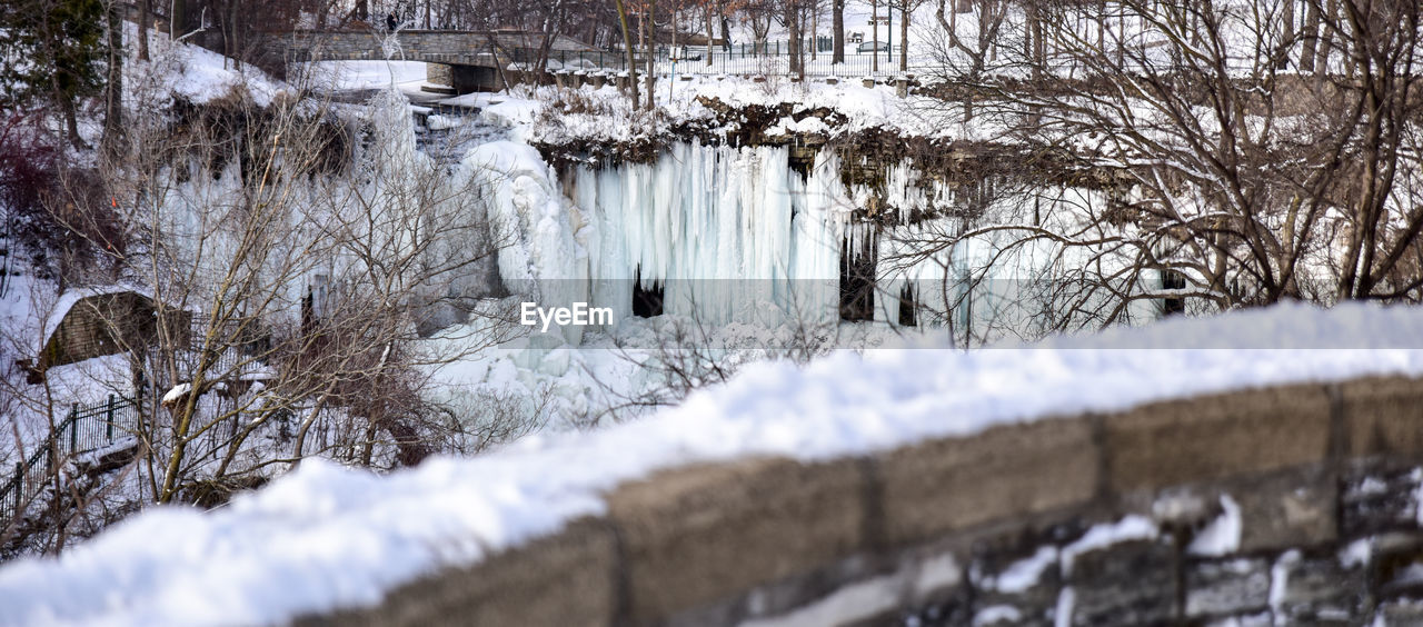 Frozen waterfalls at minnehaha park