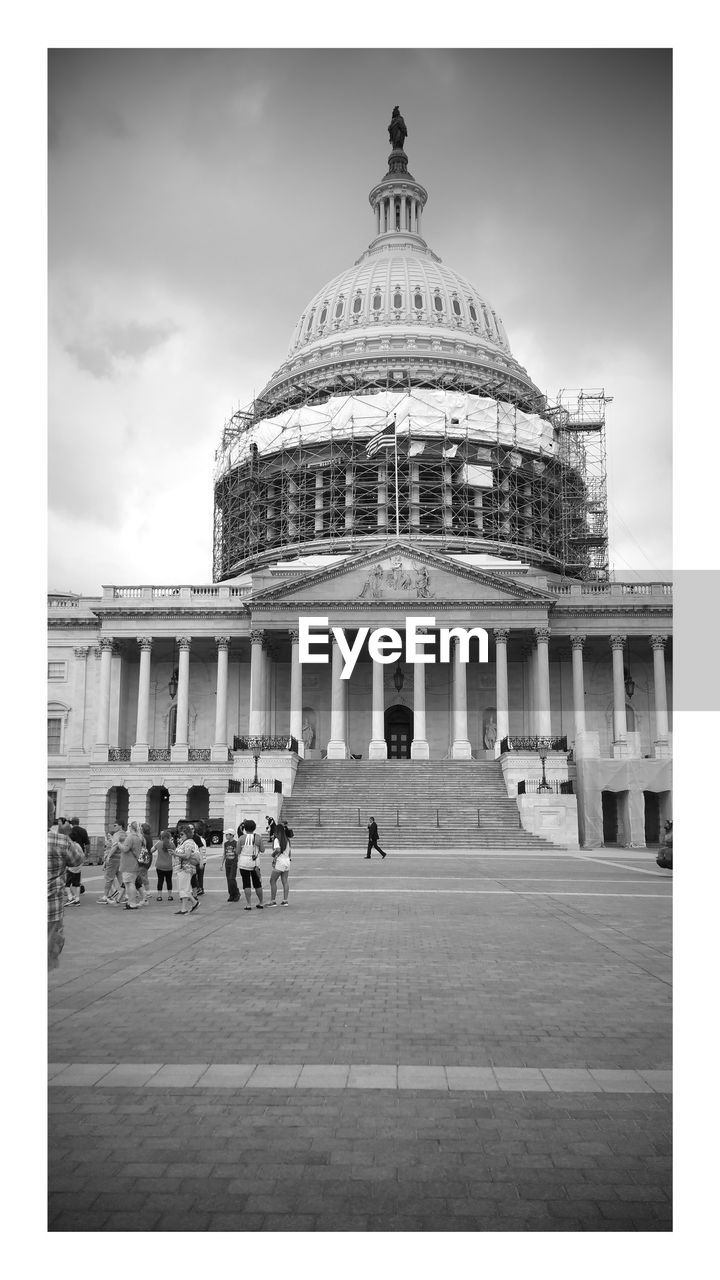 Us capitol building under renovation