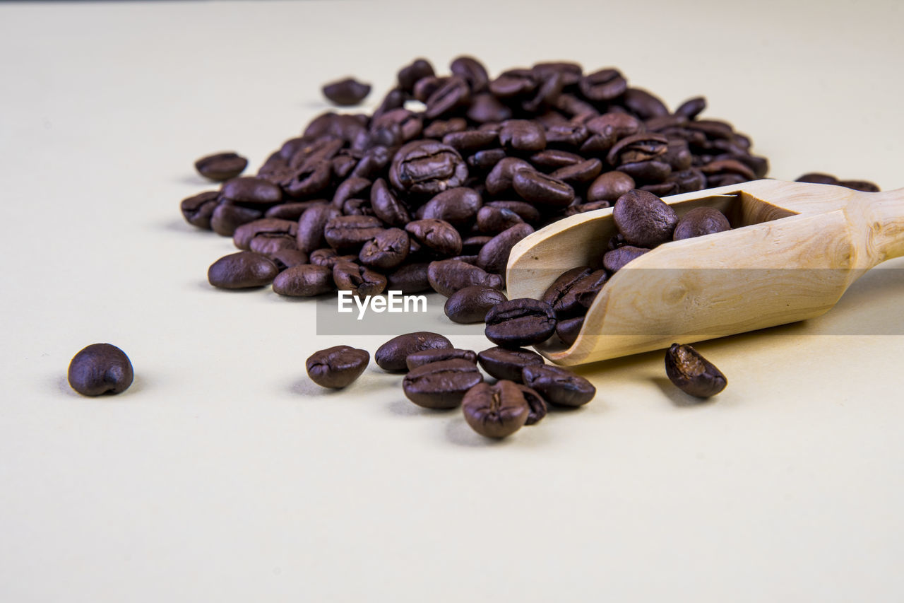 HIGH ANGLE VIEW OF COFFEE BEANS