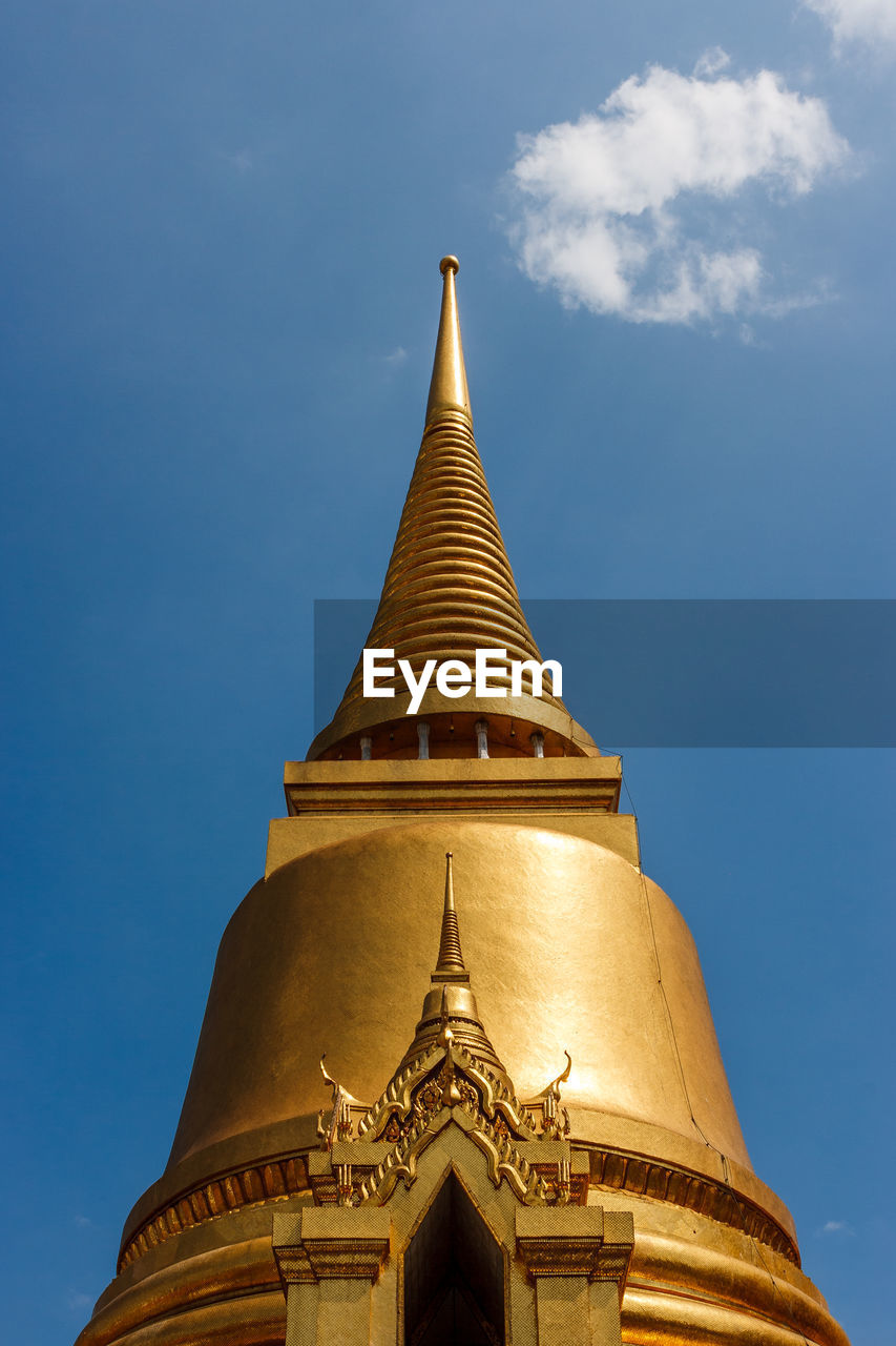 LOW ANGLE VIEW OF A TEMPLE BUILDING