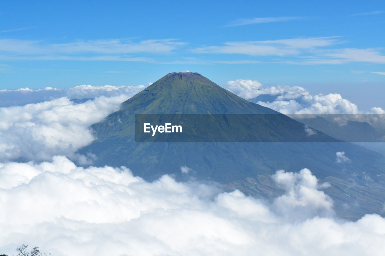 Landscape sindoro mountain from 3371 mdpl mount sumbing peak