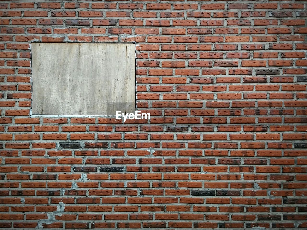 FULL FRAME SHOT OF BRICK WALL WITH BRICK WALL