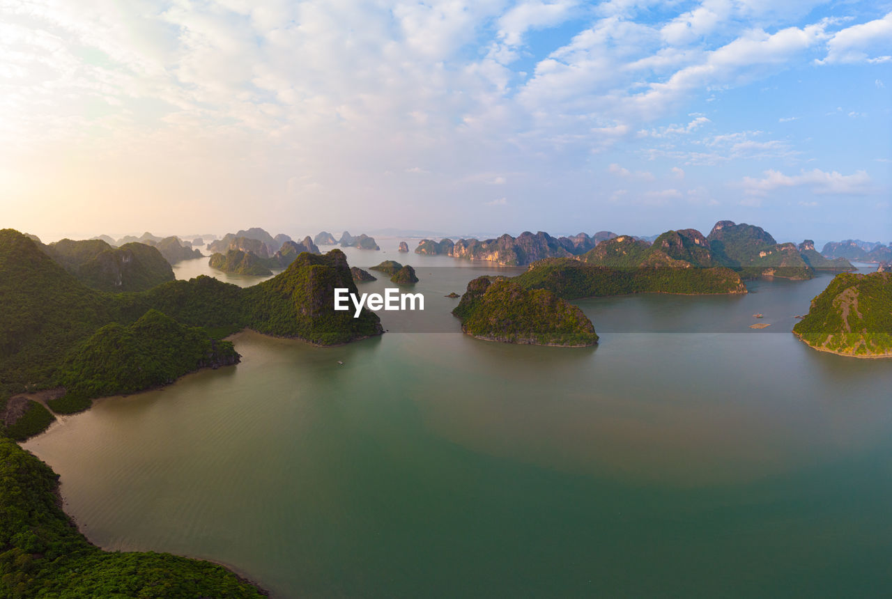 PANORAMIC SHOT OF SEA AGAINST SKY