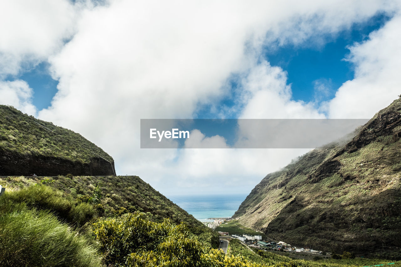 PANORAMIC SHOT OF SEA AGAINST SKY