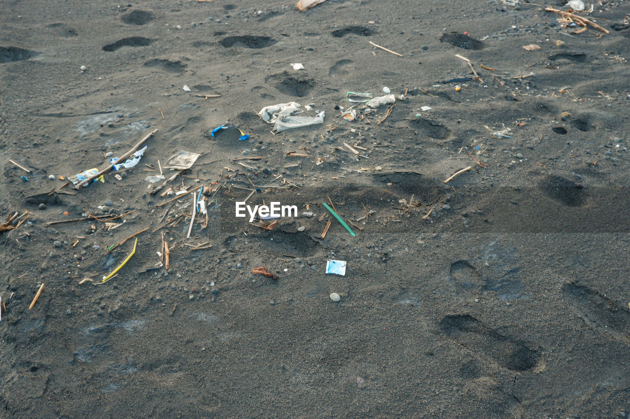 Beaches full of trash