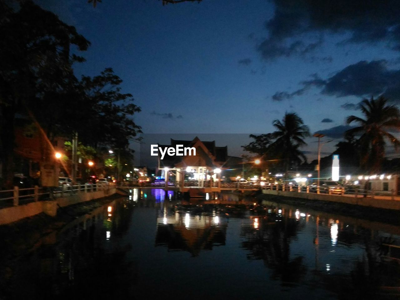 SILHOUETTE OF CITY AT NIGHT