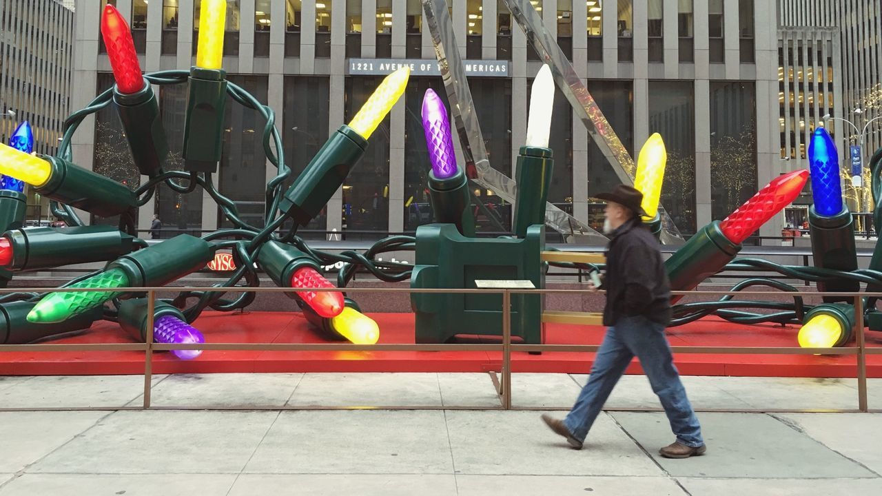 MULTI COLORED BALLOONS