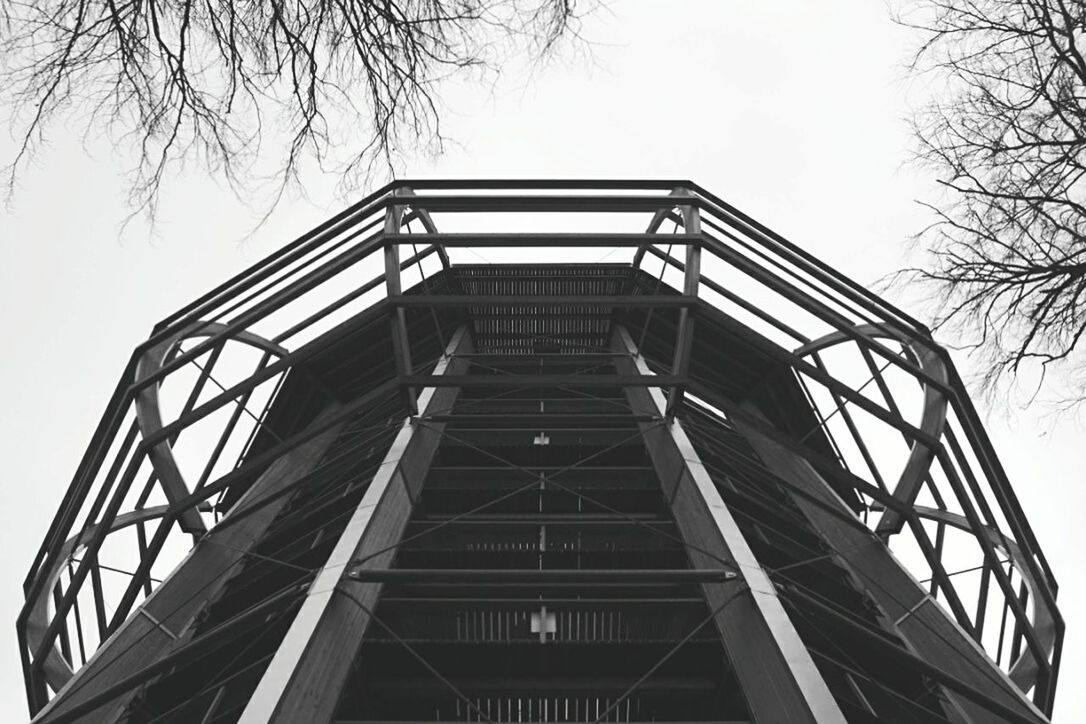 LOW ANGLE VIEW OF BUILT STRUCTURE AGAINST THE SKY