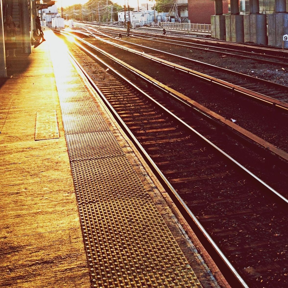 Railroad platform and tracks