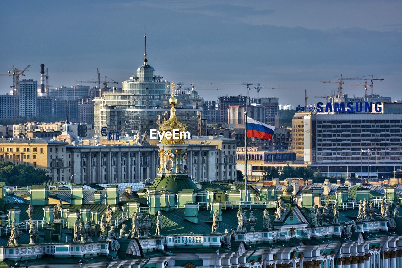 BUILDINGS IN CITY