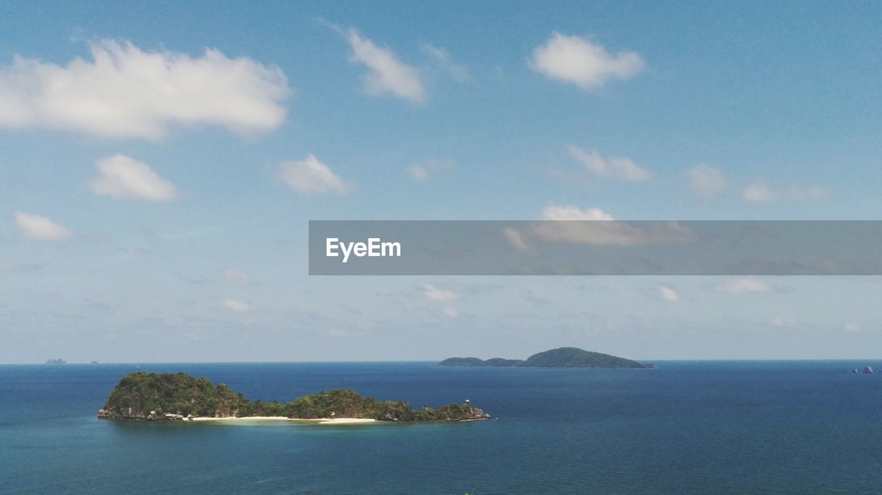 SCENIC VIEW OF SEASCAPE AGAINST SKY