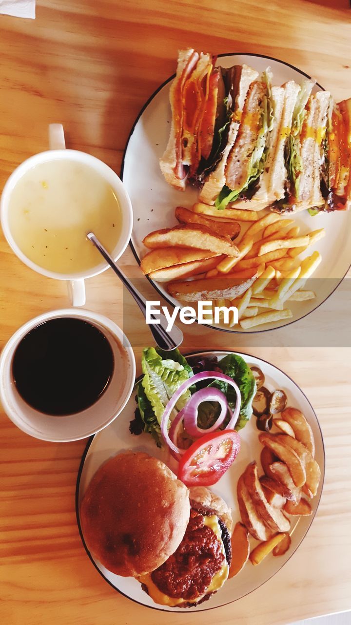 CLOSE-UP OF SERVED FOOD IN BOWL