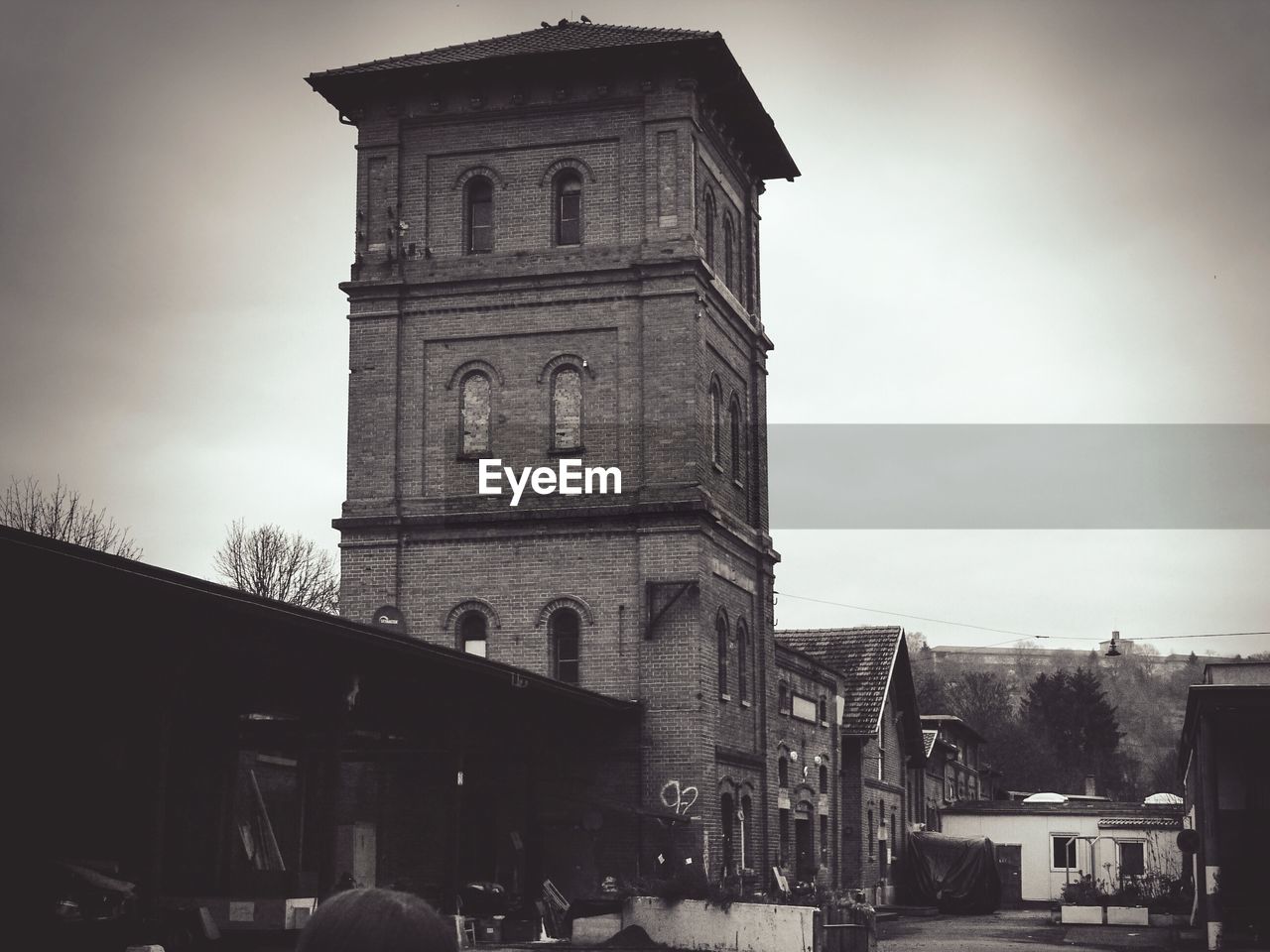 LOW ANGLE VIEW OF TOWER AGAINST SKY