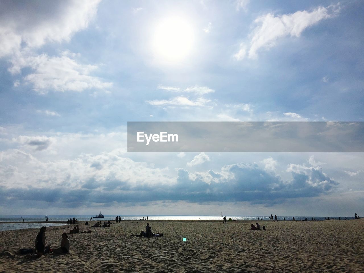 PANORAMIC VIEW OF SEA AGAINST SKY