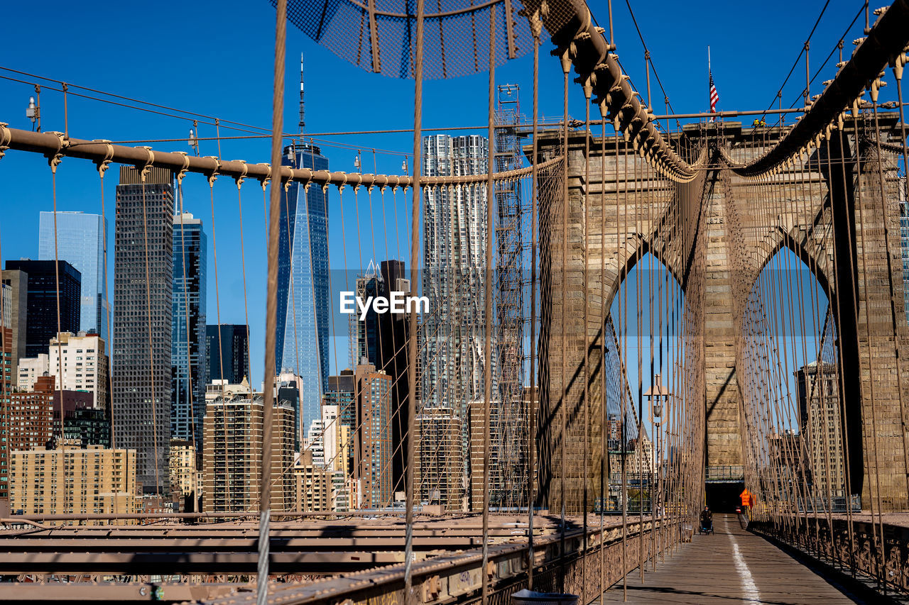 View brooklyn bridge in new york