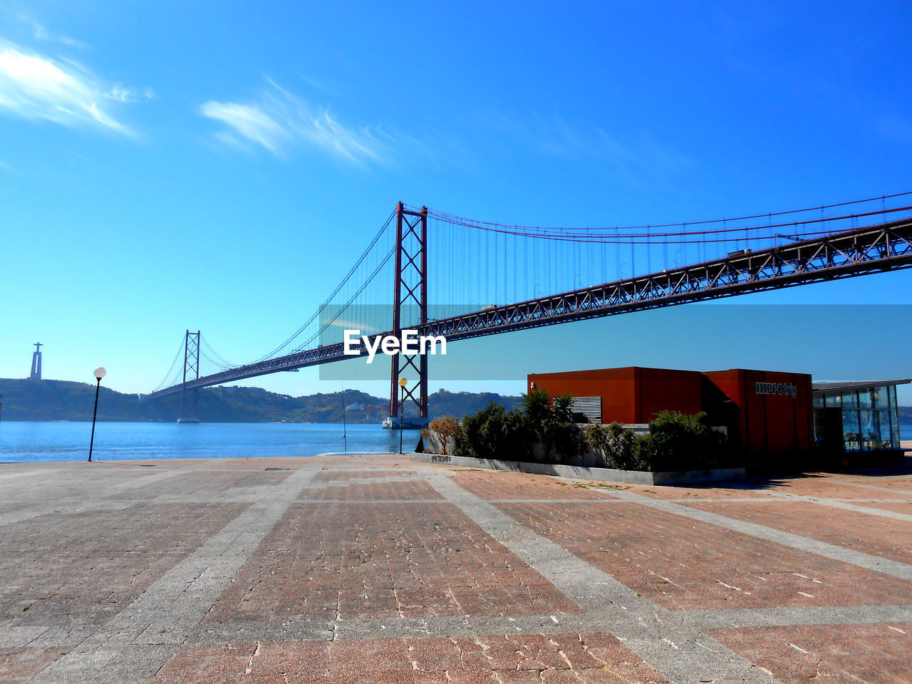 April 25th suspension bridge lisbon