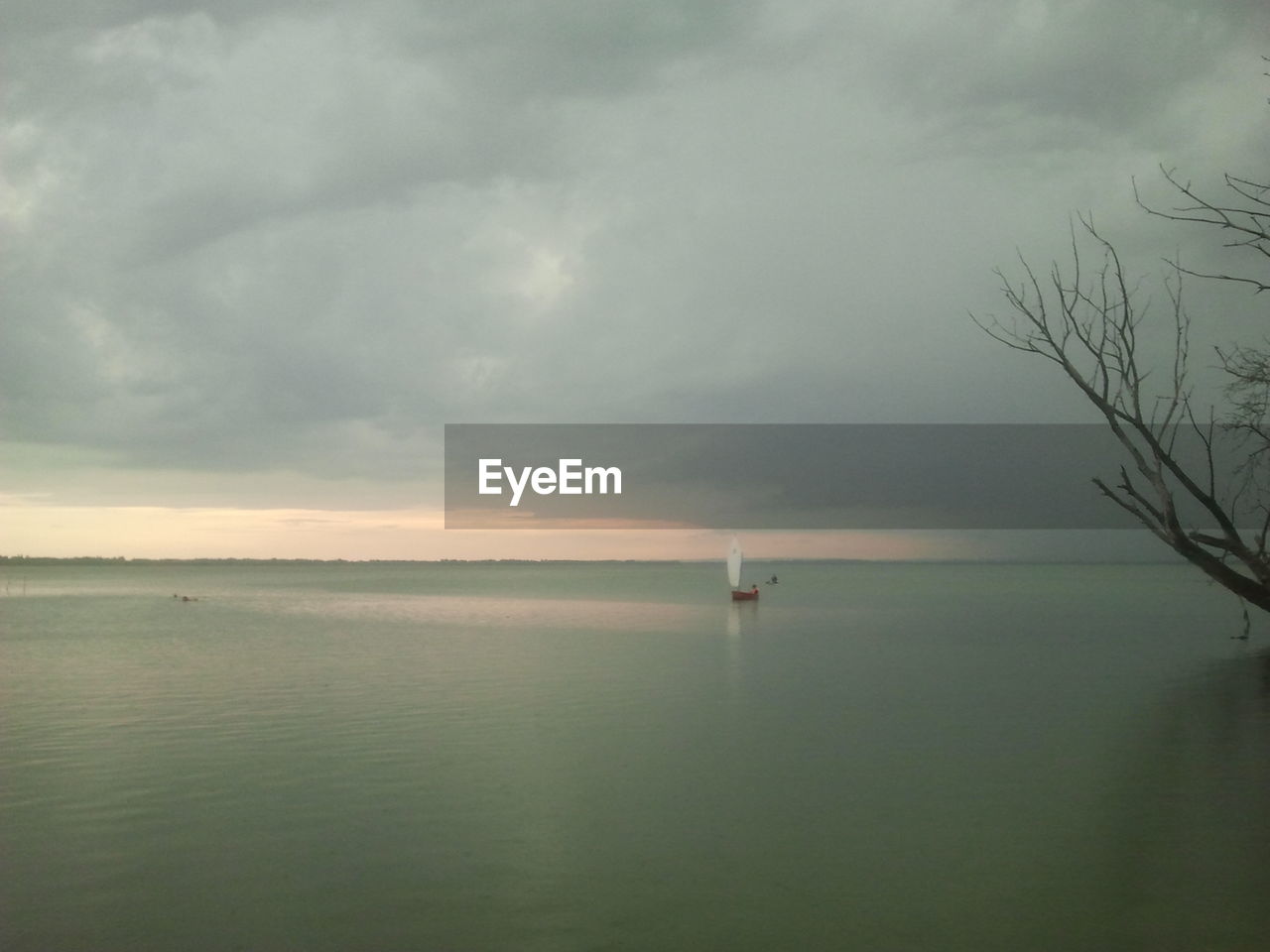 IDYLLIC SHOT OF SEA AGAINST SKY