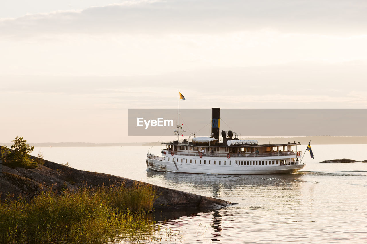 Steamboat on lake