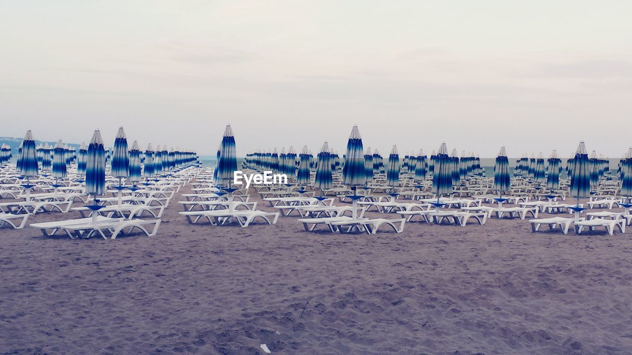 PANORAMIC VIEW OF BEACH