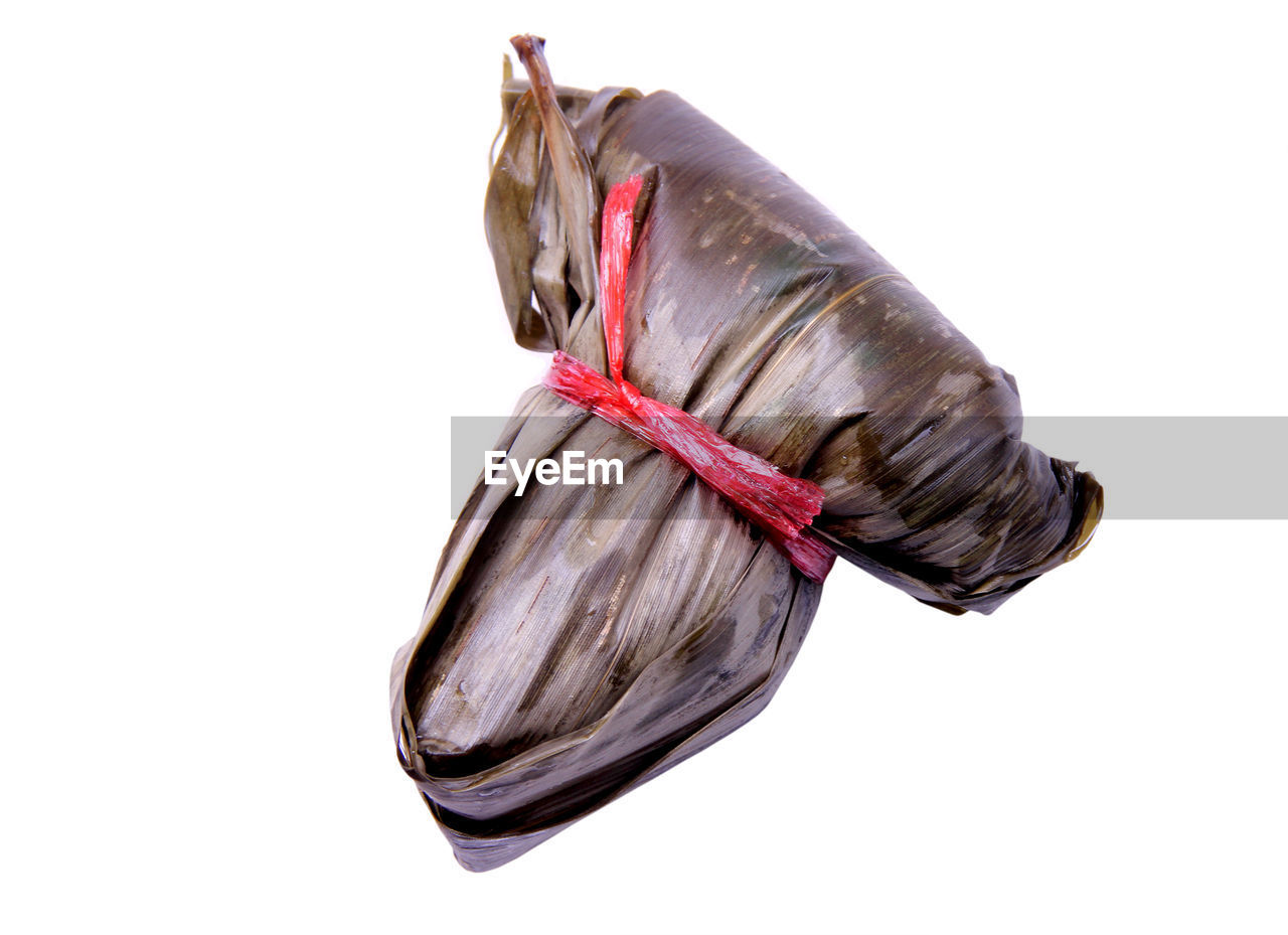 HIGH ANGLE VIEW OF A ROPE