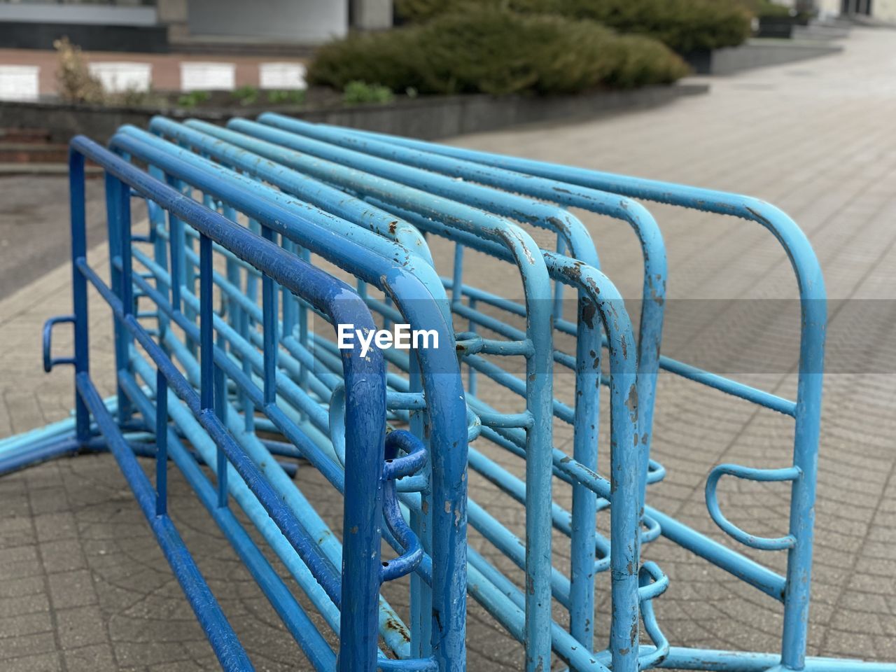 CLOSE-UP OF EMPTY CHAIRS ON TABLE