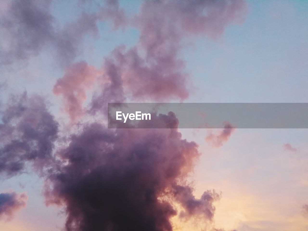 LOW ANGLE VIEW OF SKY AT SUNSET