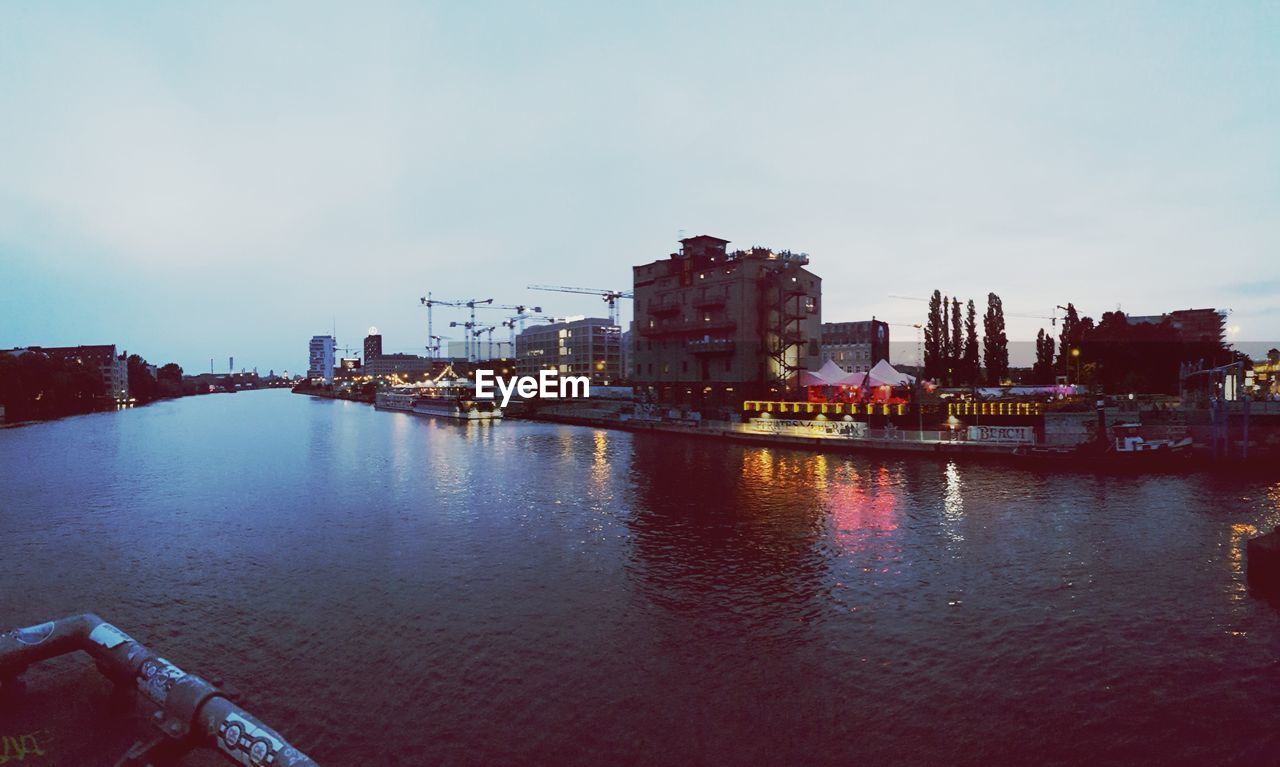 SCENIC VIEW OF RIVER AGAINST SKY