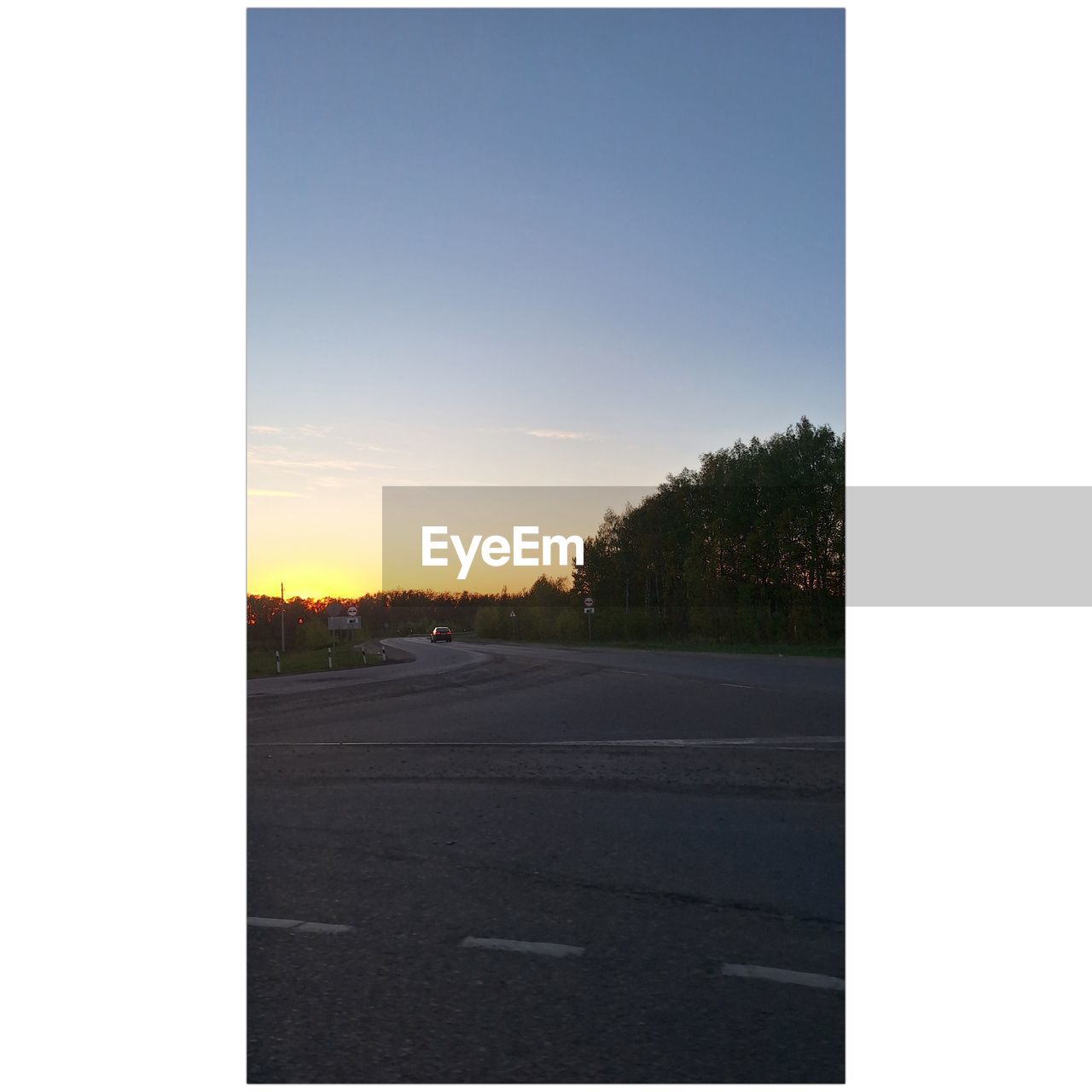 sky, no people, nature, copy space, road, tree, sunset, plant, transportation, outdoors, sunlight, clear sky, day, transfer print, city, horizon, architecture, auto post production filter, landscape, cloud