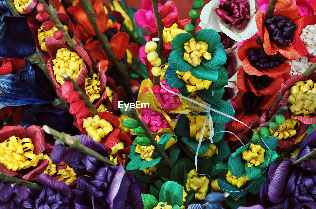 Flowers, out of paper NikonD5000 Nikonphotographer Nikonphotography Nikon Mexico Tzintzuntzan Abundance Artesania Backgrounds Business Choice Close-up Floral Garland Flower Flower Market For Sale Full Frame Hand Made Large Group Of Objects Market Multi Colored No People Paper Flowers Retail  Retail Display Small Business Variation