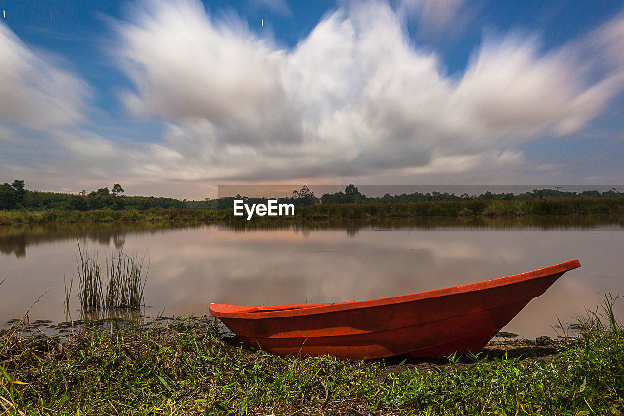 Panoramic view of lake against sky