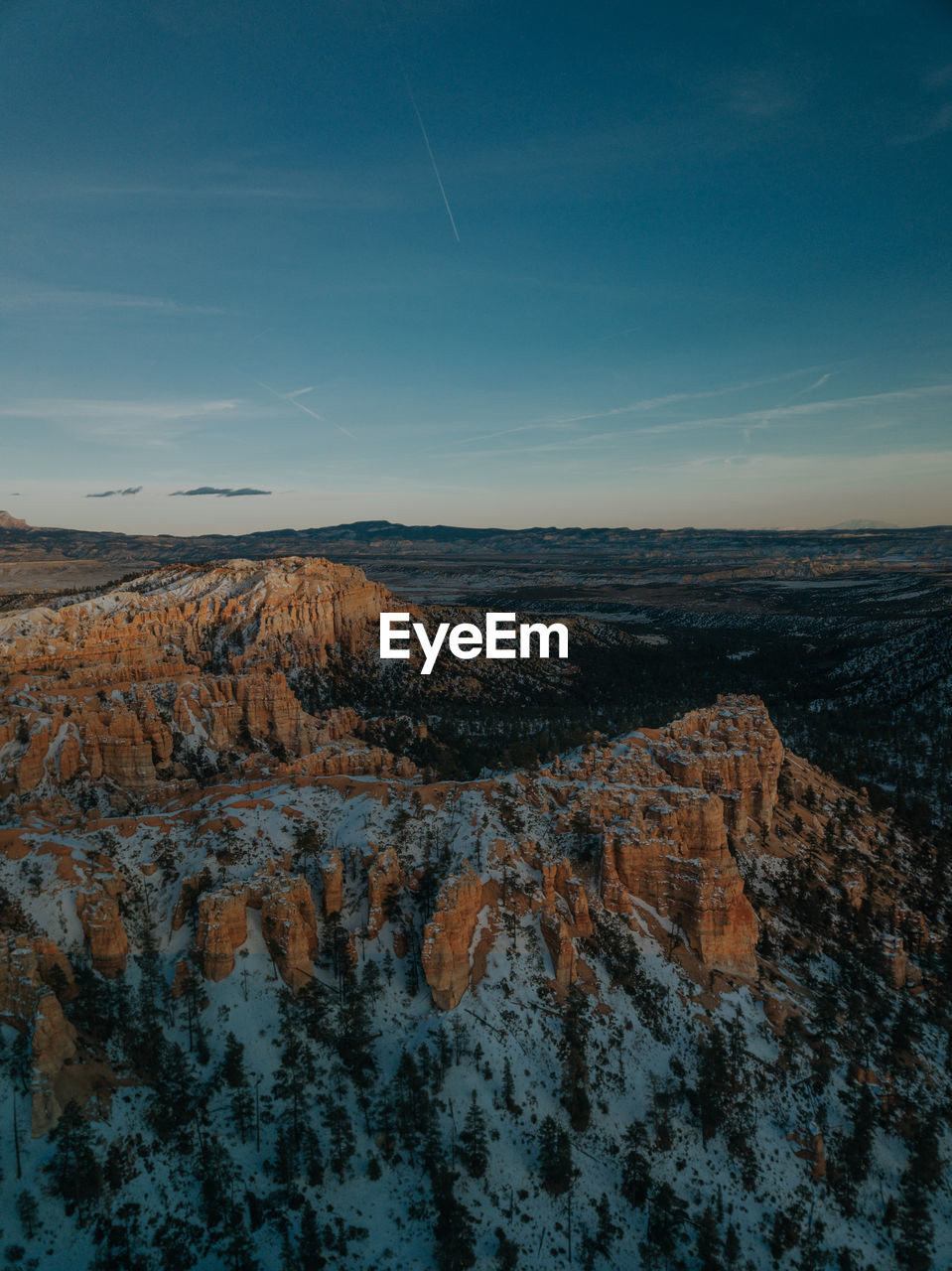 AERIAL VIEW OF LANDSCAPE AGAINST SKY