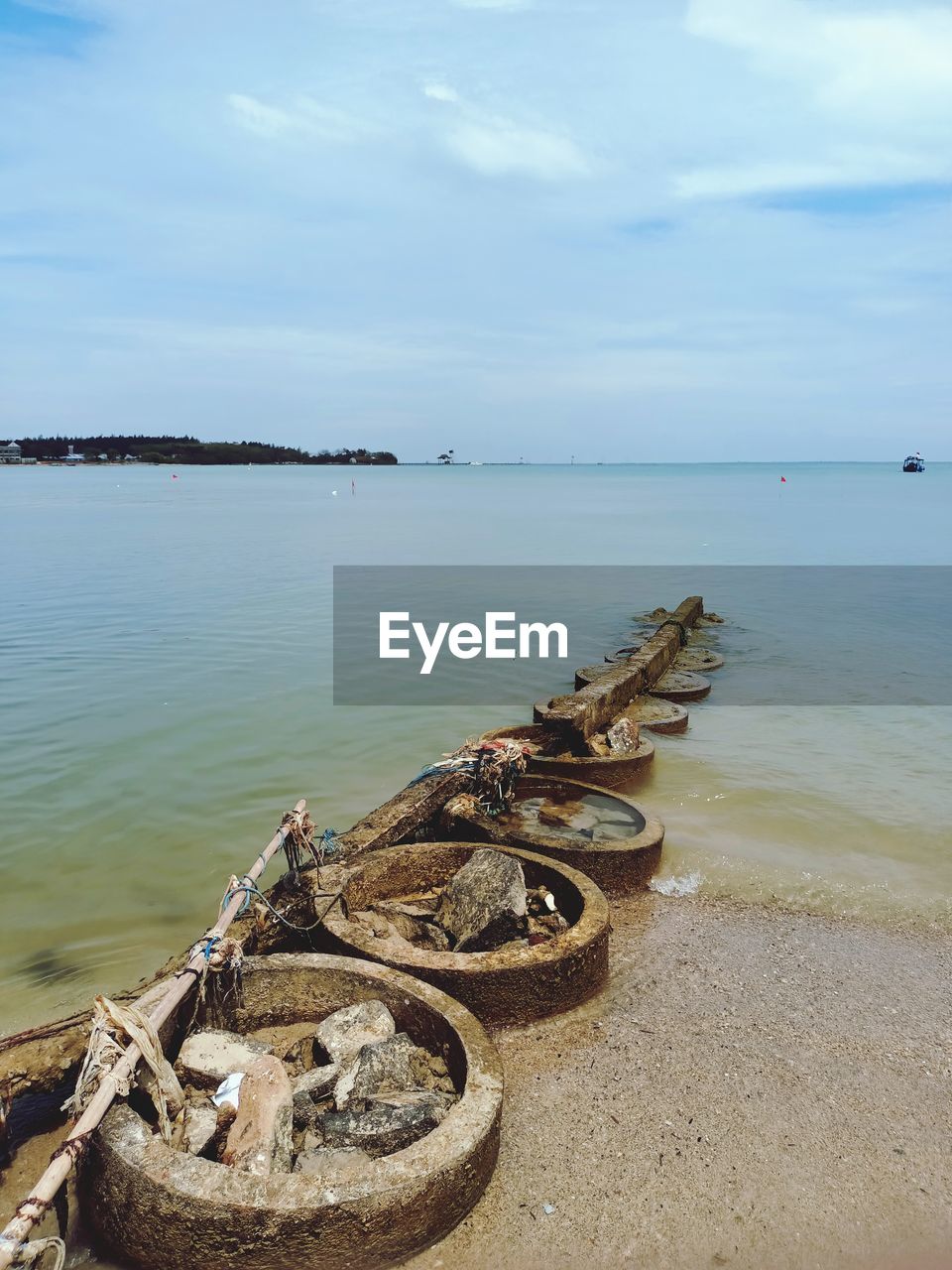SCENIC VIEW OF SEA
