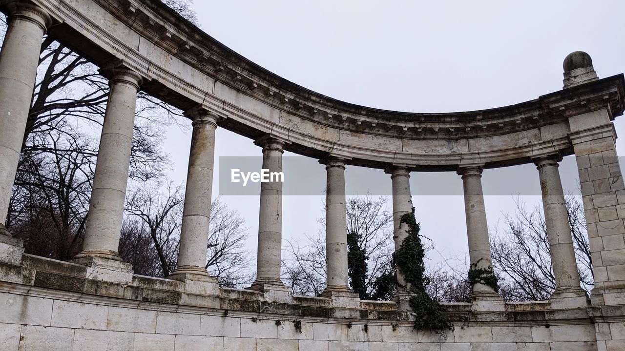 LOW ANGLE VIEW OF HISTORIC TEMPLE AGAINST CLEAR SKY