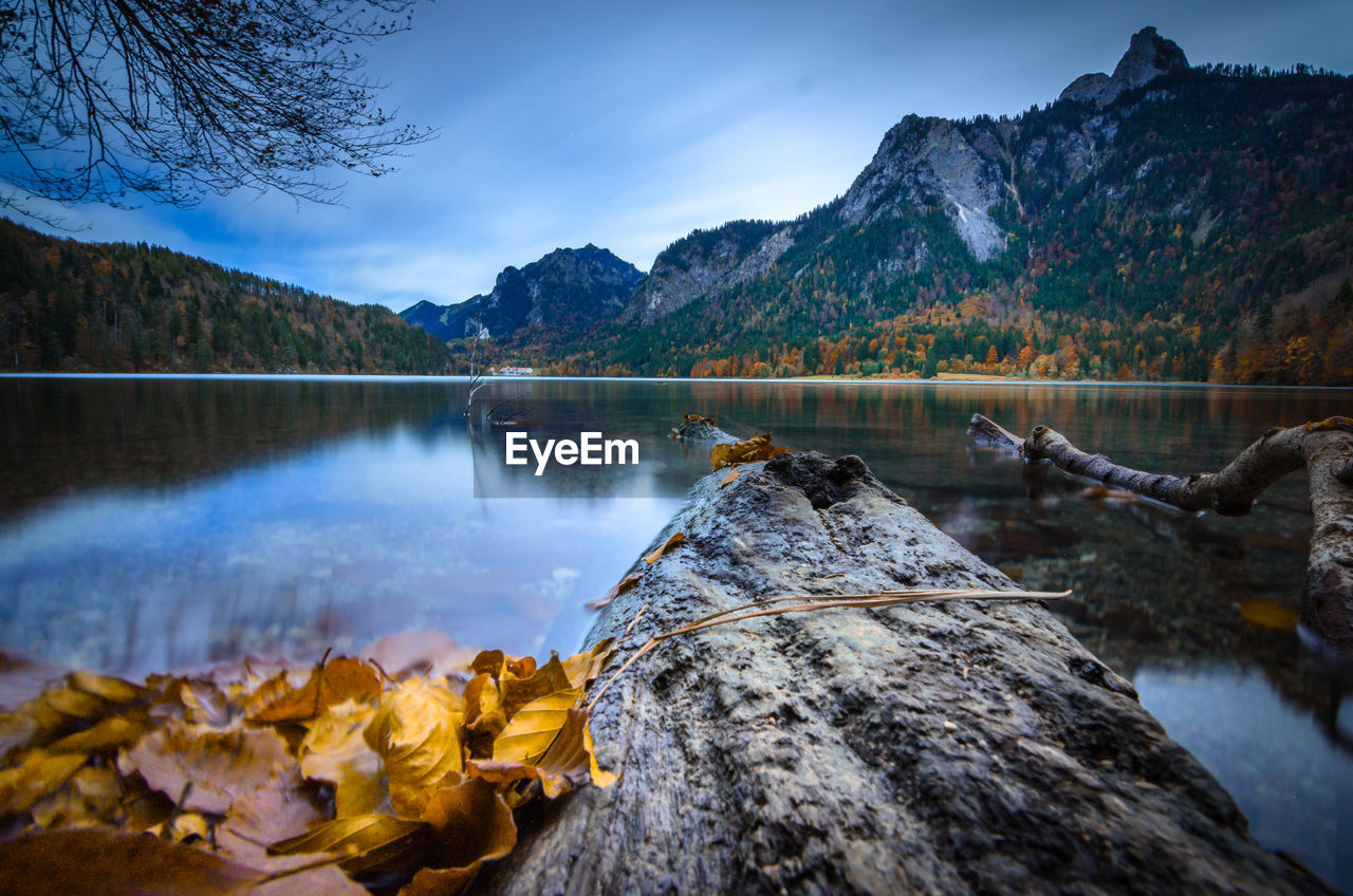 Long exposure in autumn on an alp lake