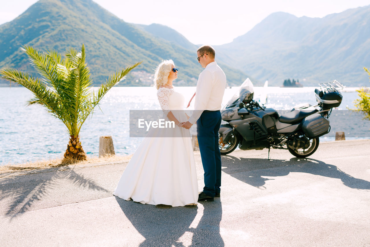 Couple kissing in mountains