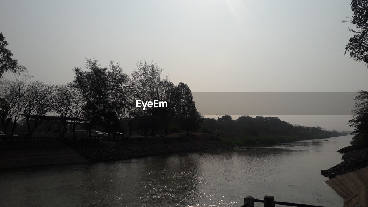 SCENIC VIEW OF RIVER AGAINST SKY