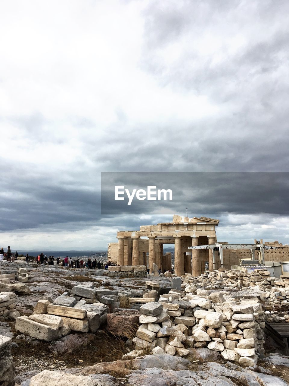 VIEW OF OLD RUINS AGAINST CLOUDY SKY