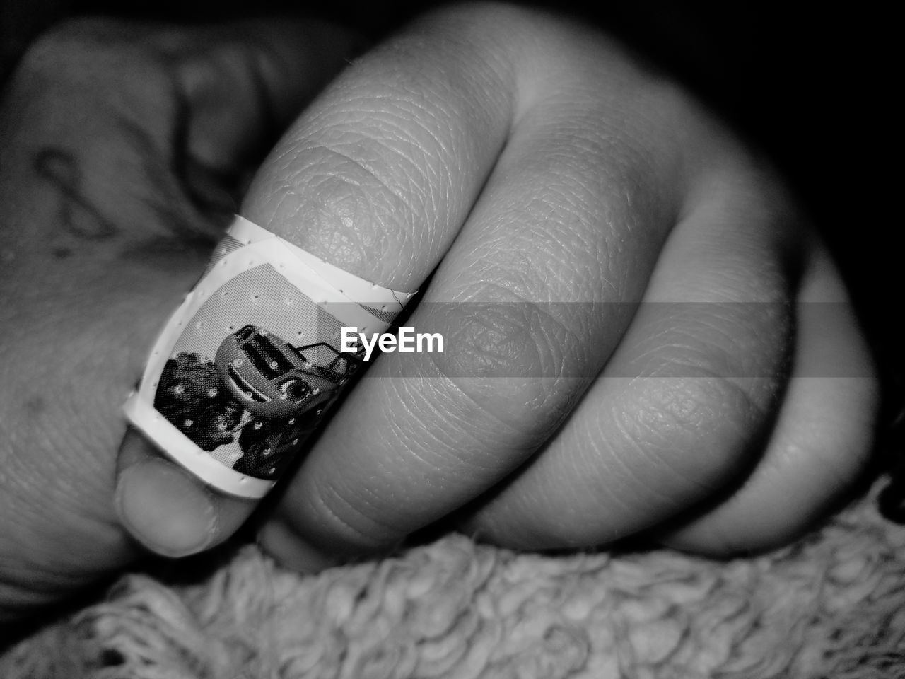 EyeEm Selects Human Body Part Human Hand One Person Human Finger People Indoors  Adult Close-up One Woman Only Adults Only Only Women Fingernail Day Touching Magic Moments Real People Strongwoman Strong Love Will Always Survive. Be. Ready. EyeEmNewHere